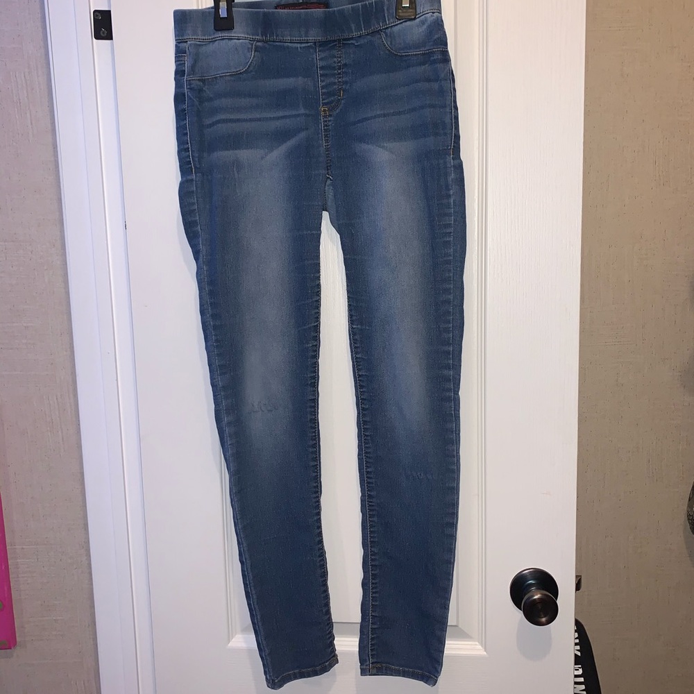 No Boundaries Blue Jeans